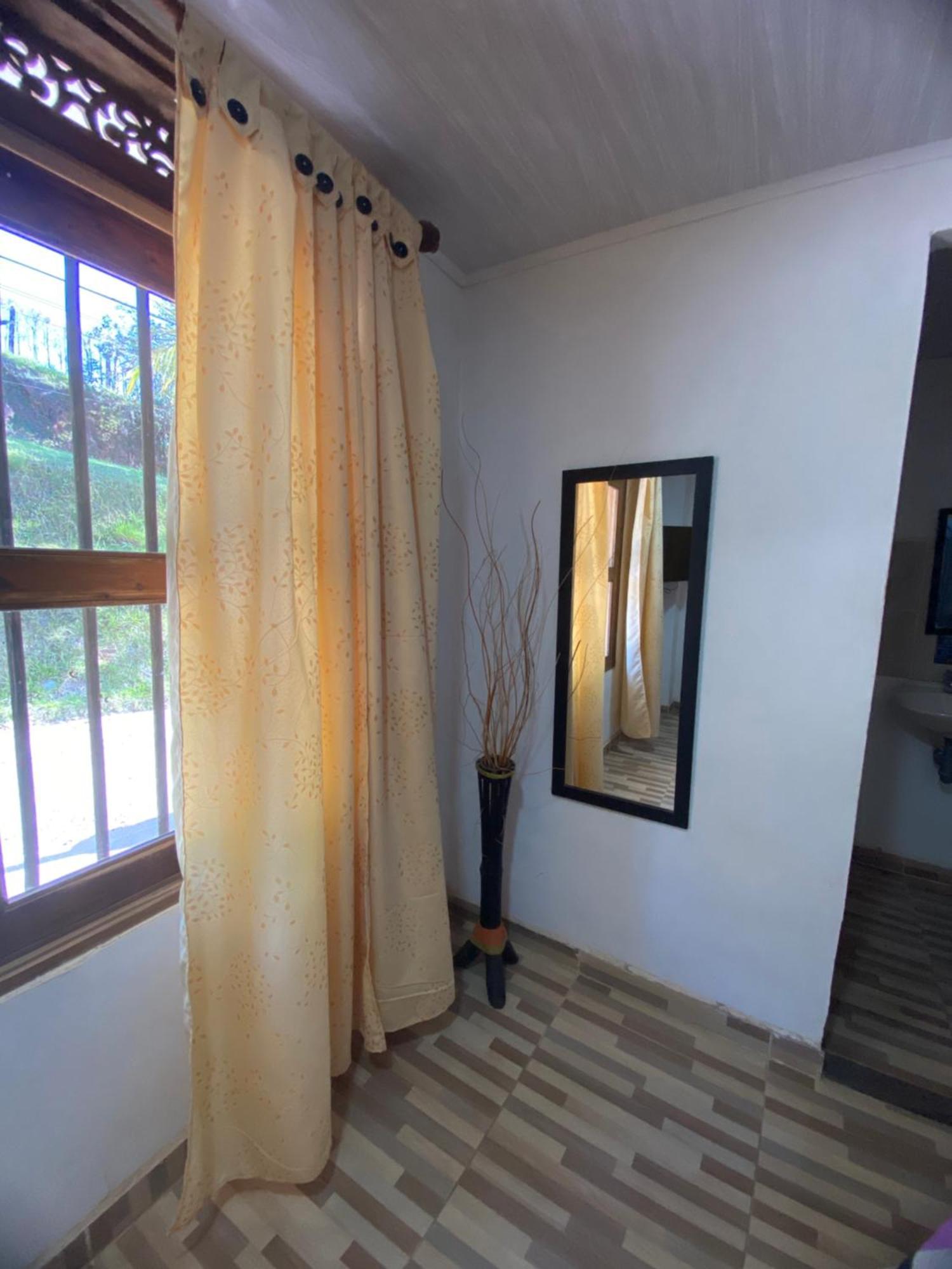 Affittacamere Oak Tree House Guatapé Esterno foto